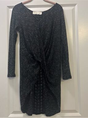 Long Sleeve Black Twist-Front Knit
